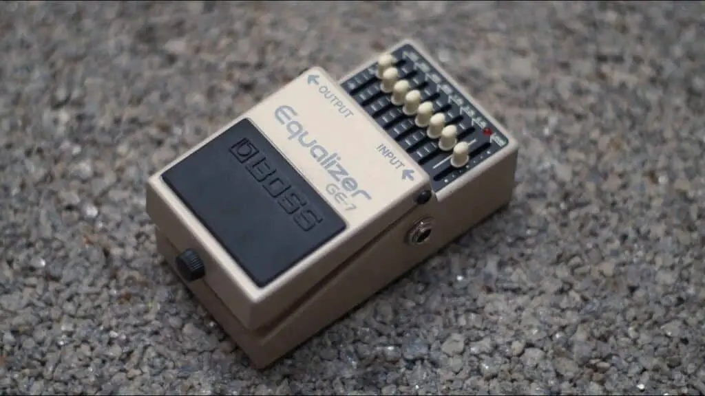 Where To Put EQ On Pedalboard? All Stringed