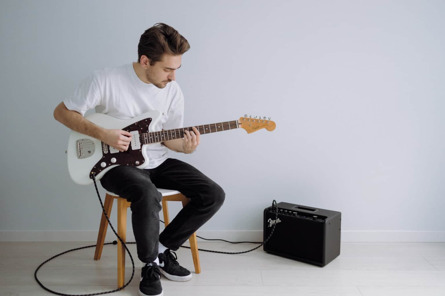 Fender Play Review (2023) Everything You Should Know