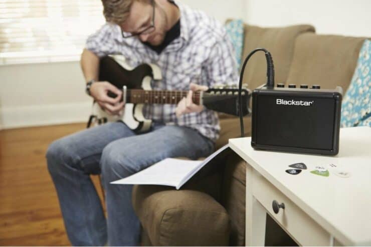 how do you use a small guitar amp