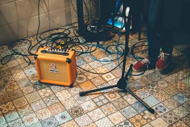 how do you use a small guitar amp
