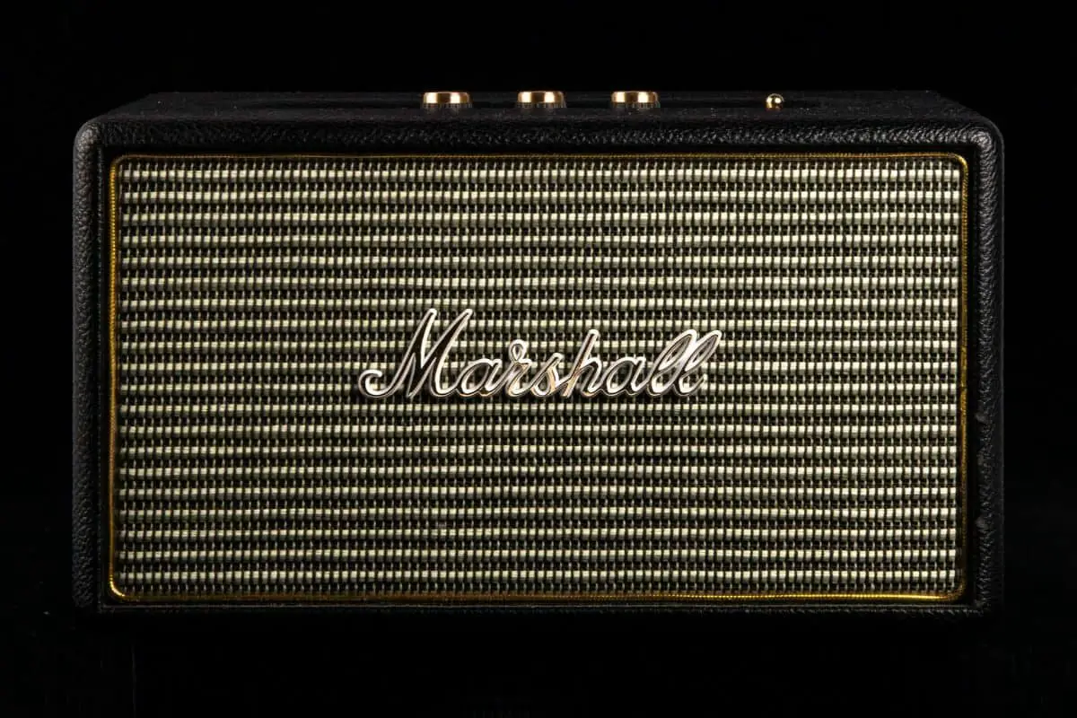 how many watts does a guitar amp use