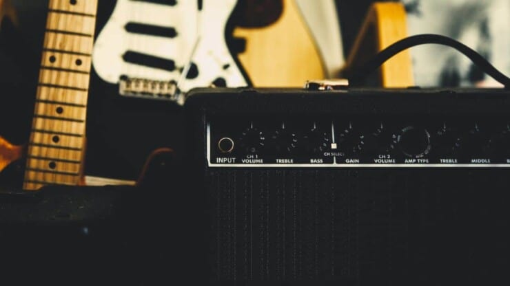 how many watts does a guitar amp use - electric guitar and amp