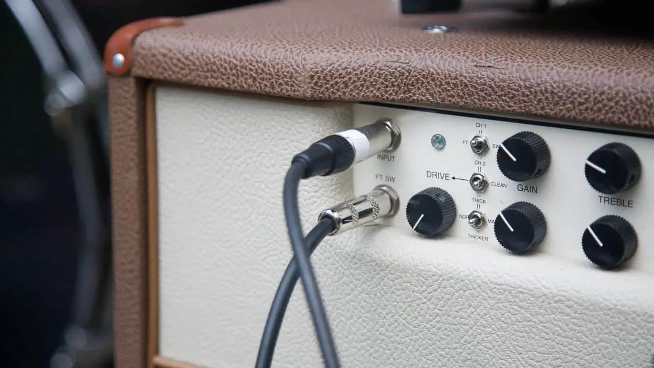 How To Connect Guitar Amp To Audio Interface All Stringed