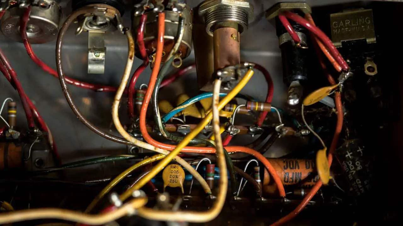 How To Fix Guitar Amp All Stringed