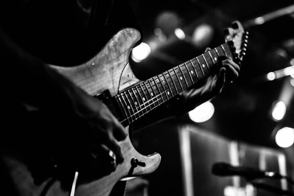 How To Mic A Guitar Amp For Live Sound All Stringed