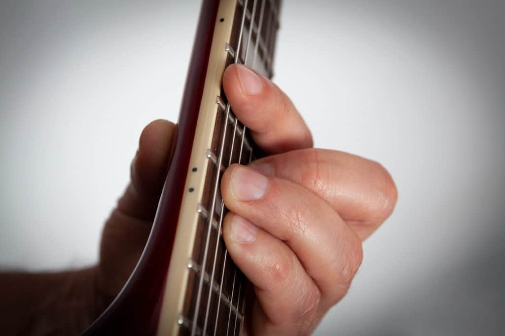 how to play bar chords-3