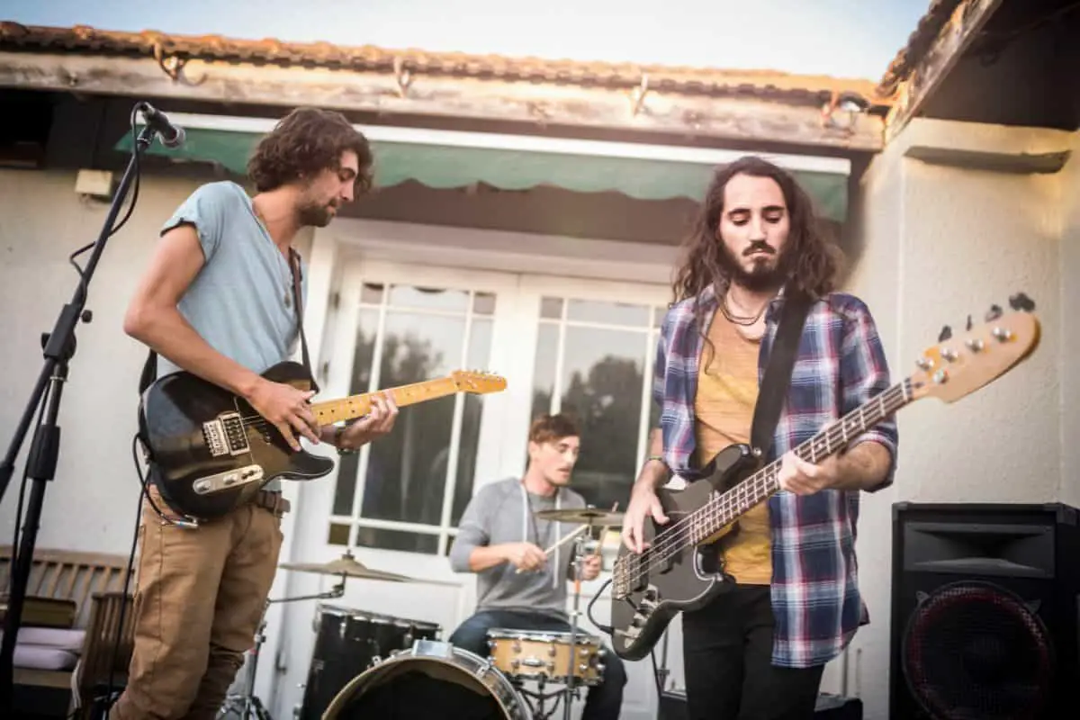 How To Power A Guitar Amp Outdoors All Stringed