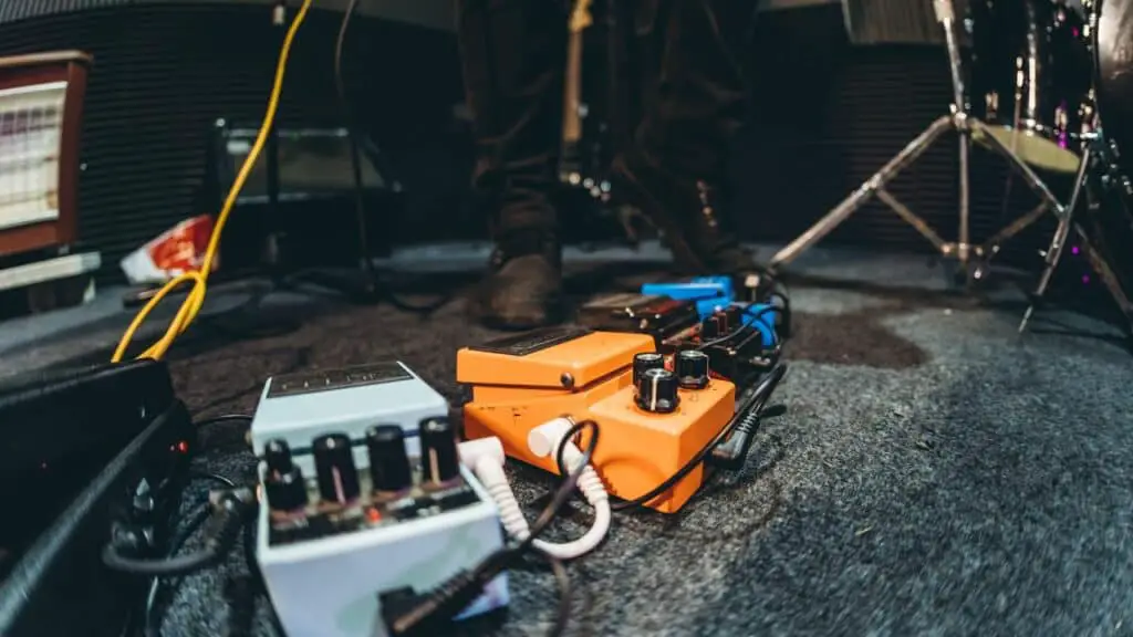 How To Turn Distortion On Guitar Amp All Stringed