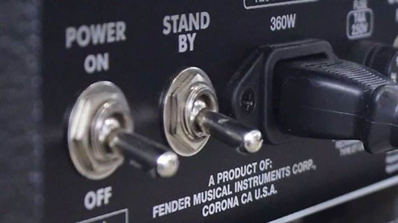 How To Turn On A Tube Amp All Stringed