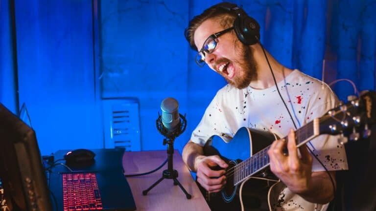 How To Use PC As Guitar Amp | All Stringed