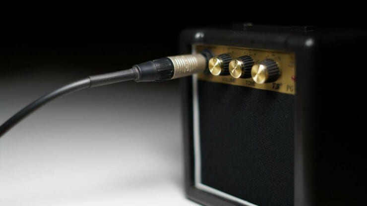 guitar amp with attached cord