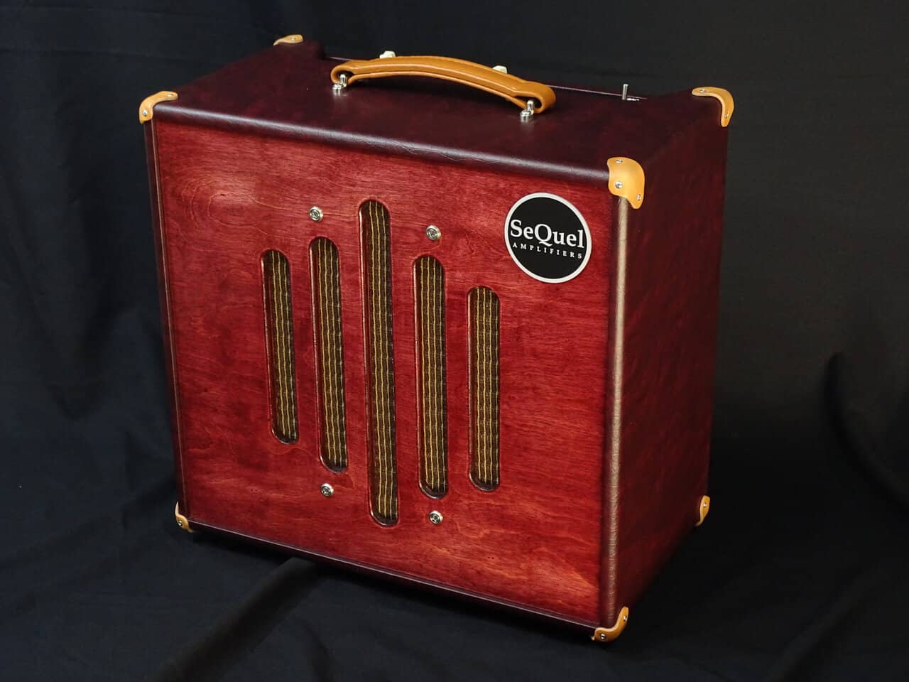 What Is The Difference Between A Jazz Amp And A Regular Guitar Amp?