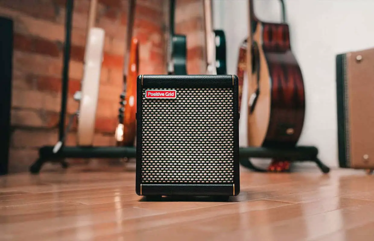 What Is The Difference Between A Mini Guitar Amp And A Regular Guitar Amp?