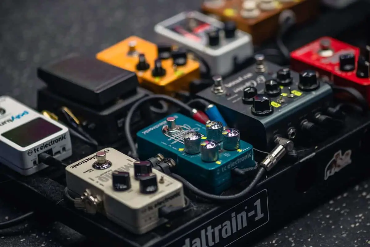 where to put compressor in pedal chain