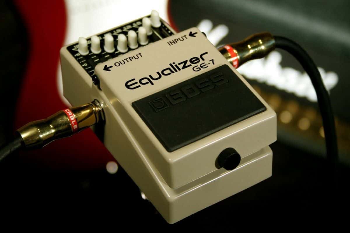 where to put eq on pedalboard